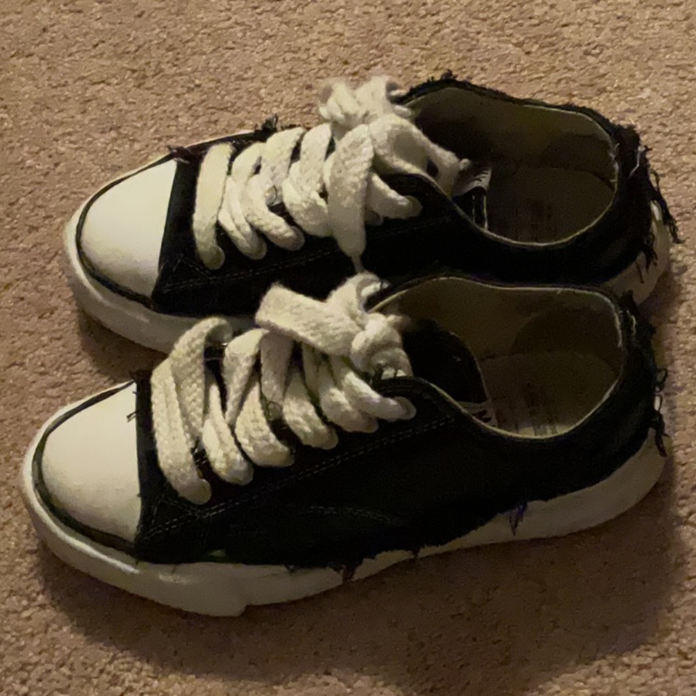 Men's Black and White Sneakers